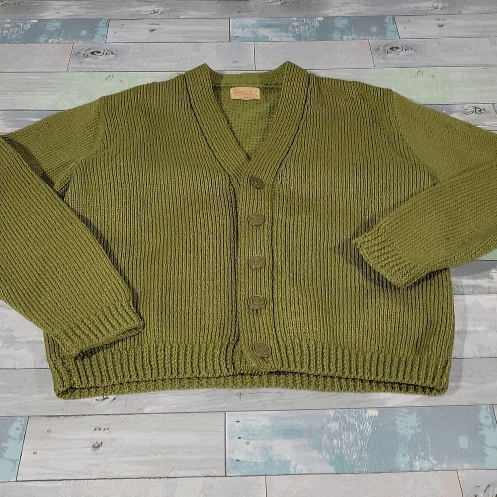 VINTAGE Hand Knit and Fashioned by Maggie Green Sweater
